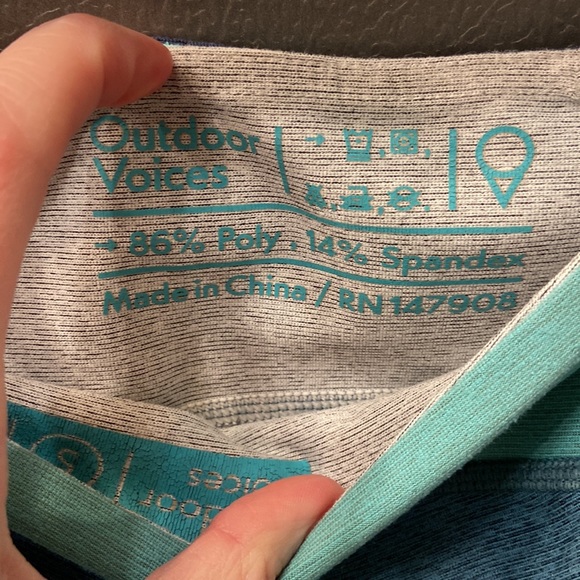 Outdoor Voices Small 3/4 Warmup/Textured Compression Leggings - Picture 5 of 5